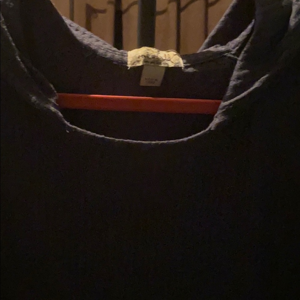 One world hooded top